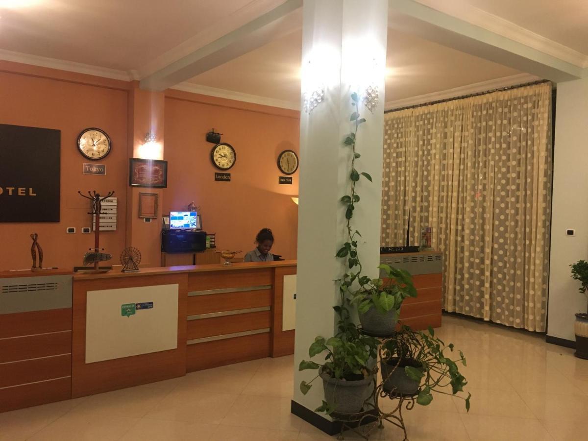 Jacaranda Hotel, Μπαχρ-Νταρ Εξωτερικό φωτογραφία