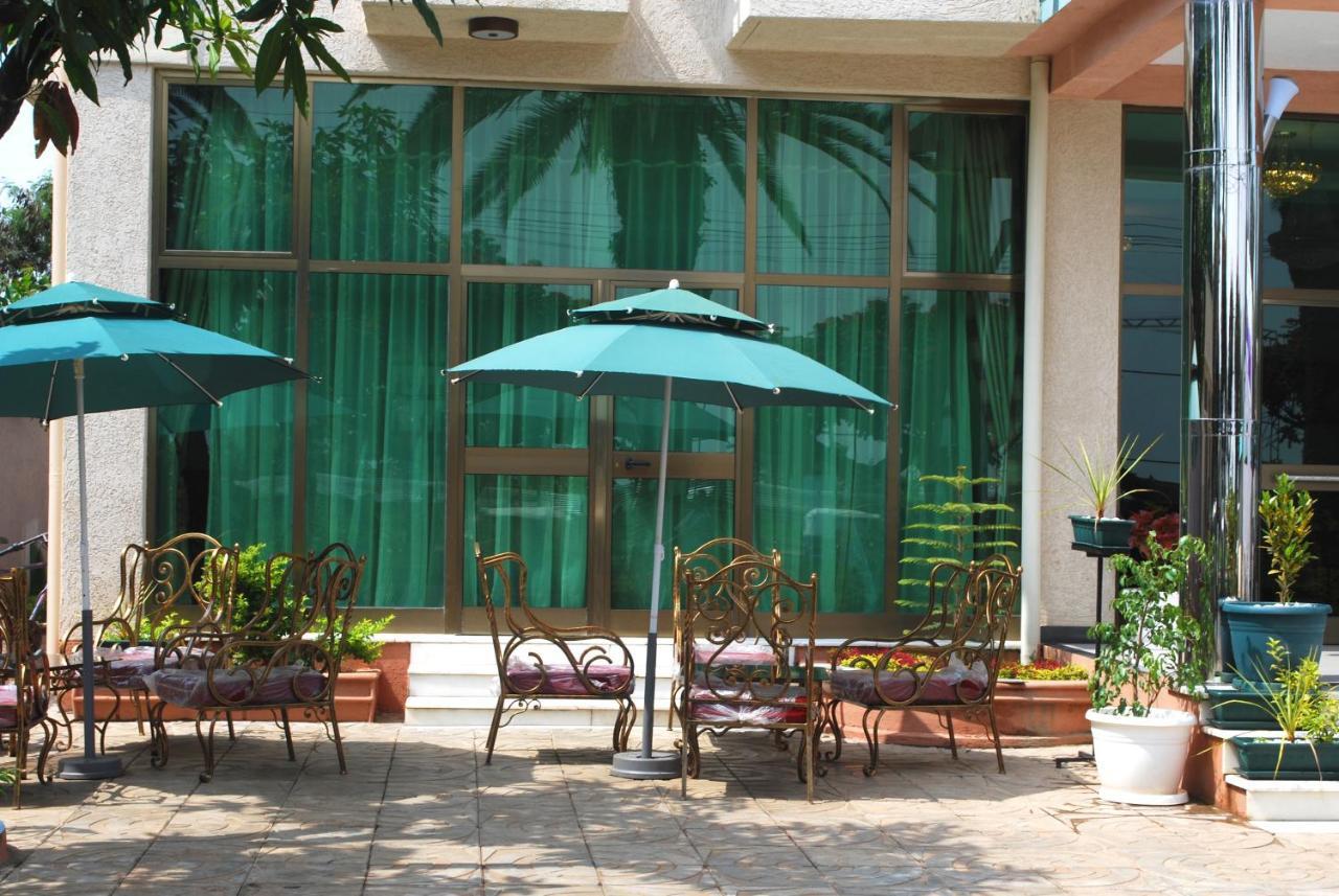 Jacaranda Hotel, Μπαχρ-Νταρ Εξωτερικό φωτογραφία