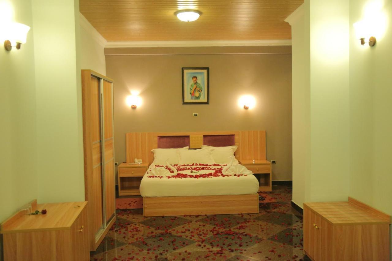 Jacaranda Hotel, Μπαχρ-Νταρ Εξωτερικό φωτογραφία