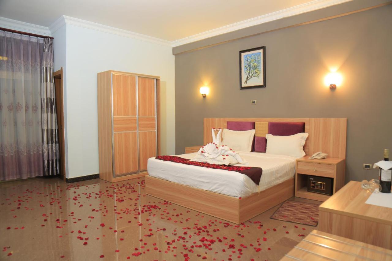 Jacaranda Hotel, Μπαχρ-Νταρ Εξωτερικό φωτογραφία