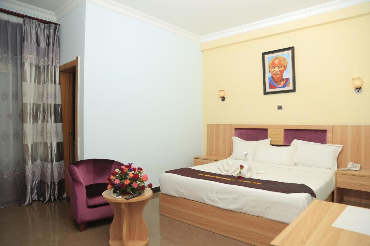 Jacaranda Hotel, Μπαχρ-Νταρ Εξωτερικό φωτογραφία