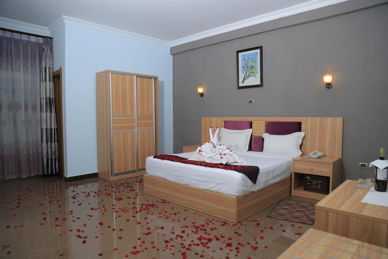 Jacaranda Hotel, Μπαχρ-Νταρ Εξωτερικό φωτογραφία
